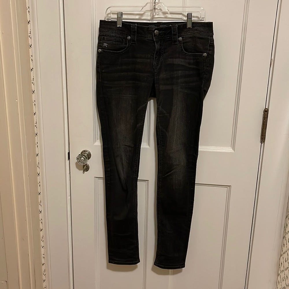 Miss Me Signature Rise Skinny Jeans with Appliqués Sz 28
